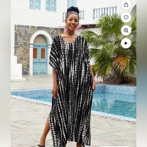 Black & White Tie-Dye V-Neck Maxi Dress